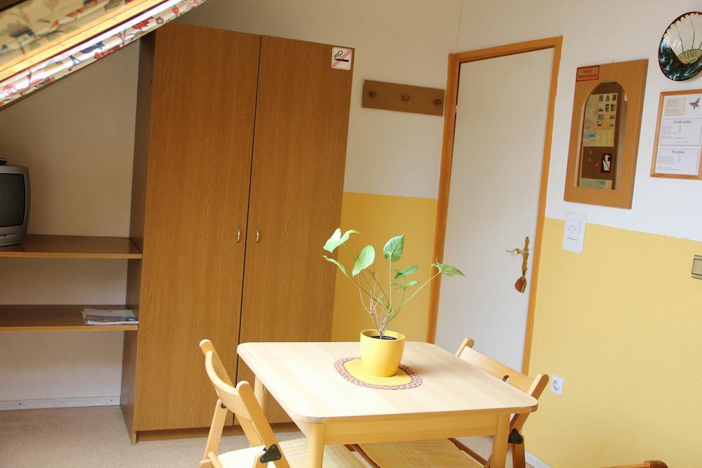 Mekina Guesthouse Марібор Номер фото